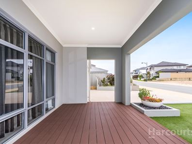 74 Venice Entrance, Iluka WA 6028