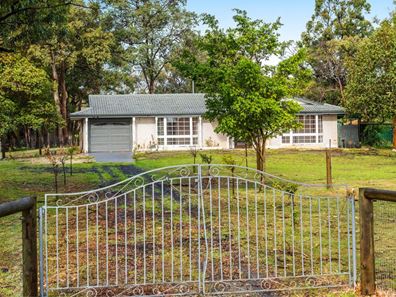 141 Twelfth Road, Haynes WA 6112