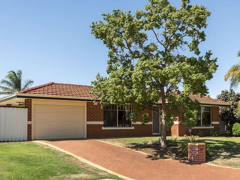 11 Nellie Court, Marangaroo WA 6064