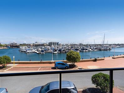 40A Spinnaker Quays, Mandurah WA 6210