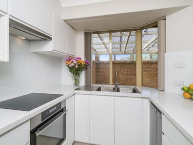 33/7 Harman Road, Sorrento WA 6020