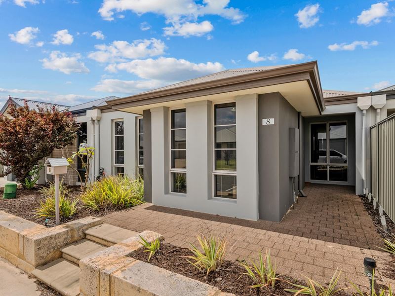 8 Wolfson Way, Piara Waters WA 6112