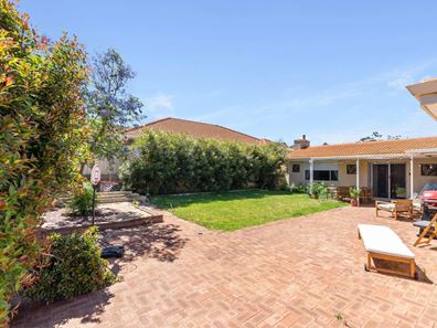 19D Brooks Street, Kalamunda WA 6076