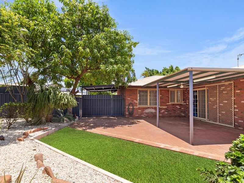 16 White Court, Baynton