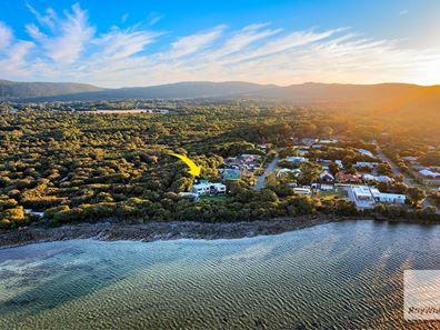 1 Albert Street, Little Grove WA 6330