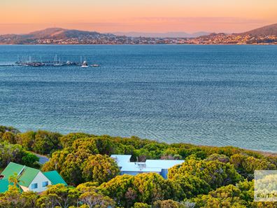1 Albert Street, Little Grove WA 6330