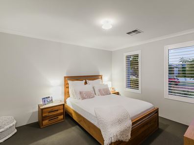 14 Cauthern Grove, Byford WA 6122