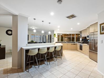 1 Henrietta Court, Coogee WA 6166
