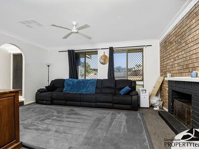 7 Joshua Way, Karloo WA 6530