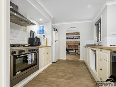 7 Joshua Way, Karloo WA 6530
