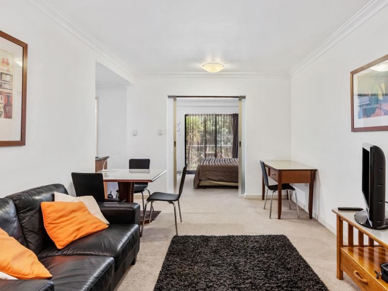 206/112 Mounts Bay Road, Perth WA 6000