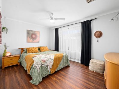 14 Arno Lane, Success WA 6164