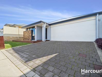 8 Dresden Street, Hocking WA 6065