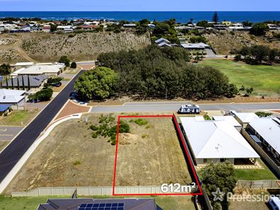 13 Slipknot Street, Drummond Cove WA 6532