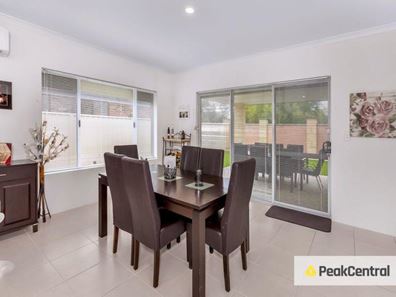 4 Kawana Grove, Meadow Springs WA 6210