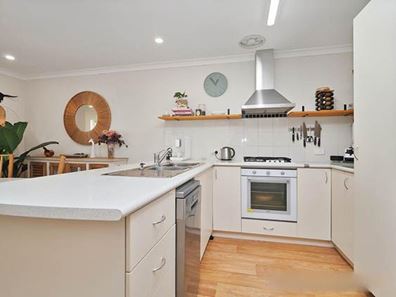 6/35 Heyshott Road, Balga WA 6061