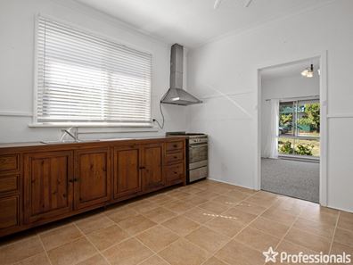 5 Cowcher Way West, Medina WA 6167