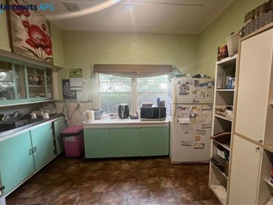 8 Strickland Street, Bunbury WA 6230