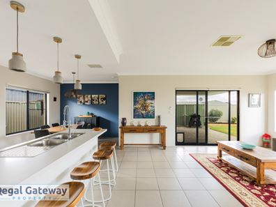 21 Drysdale Gardens, Wandi WA 6167