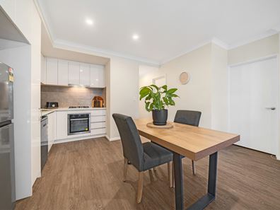 4/3 Paget Street, Hilton WA 6163