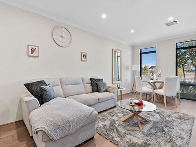 16 Fruin Loop, Ellenbrook WA 6069