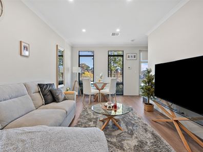 16 Fruin Loop, Ellenbrook WA 6069