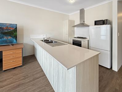 98 Tiffany Centre, Dalyellup WA 6230