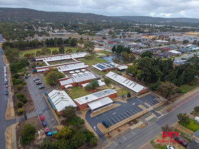 50 Larsen Road, Byford WA 6122