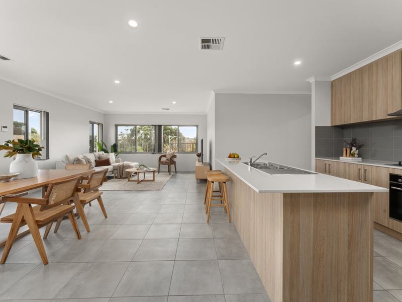 2/2 Pinnacle Road, Coogee WA 6166