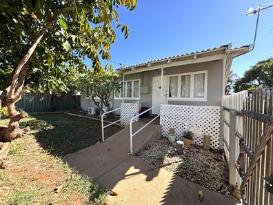 12 McNish Street, South Carnarvon WA 6701