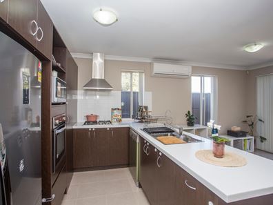 4/29 Prince Street, Queens Park WA 6107