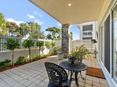 100 Clubhouse Lane, Gnangara WA 6077