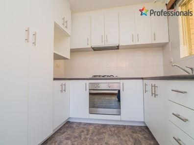135 Seventh Road, Armadale WA 6112
