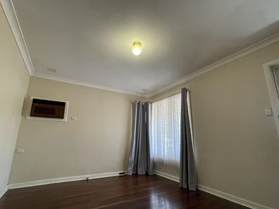 18 Sturtridge Road, Lockridge WA 6054