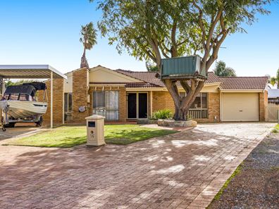 16 Hanson Way, Dudley Park WA 6210