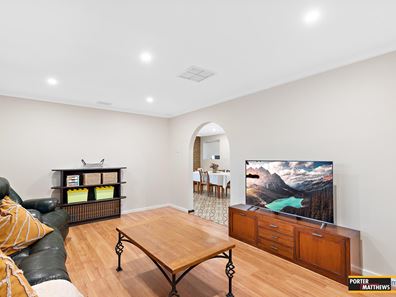 10 Chiddington St, Beckenham WA 6107
