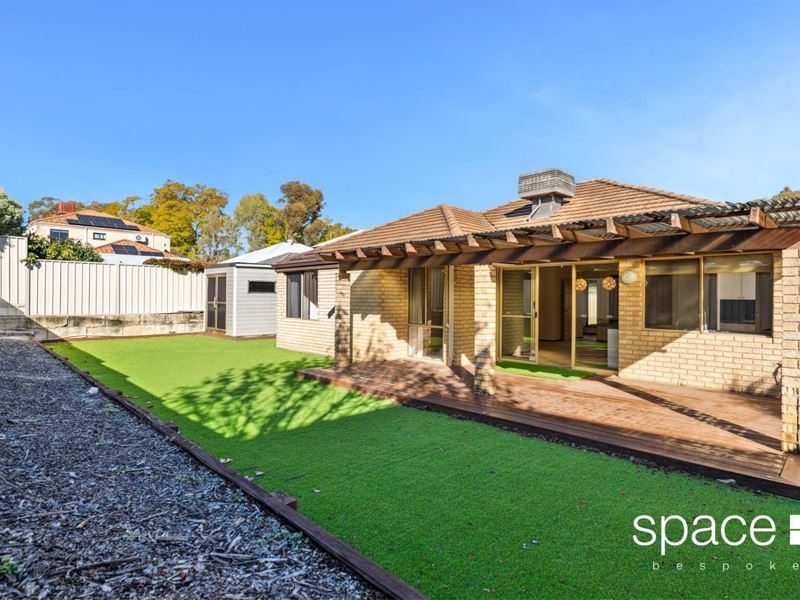 10A Lakeside Terrace, Mount Pleasant WA 6153
