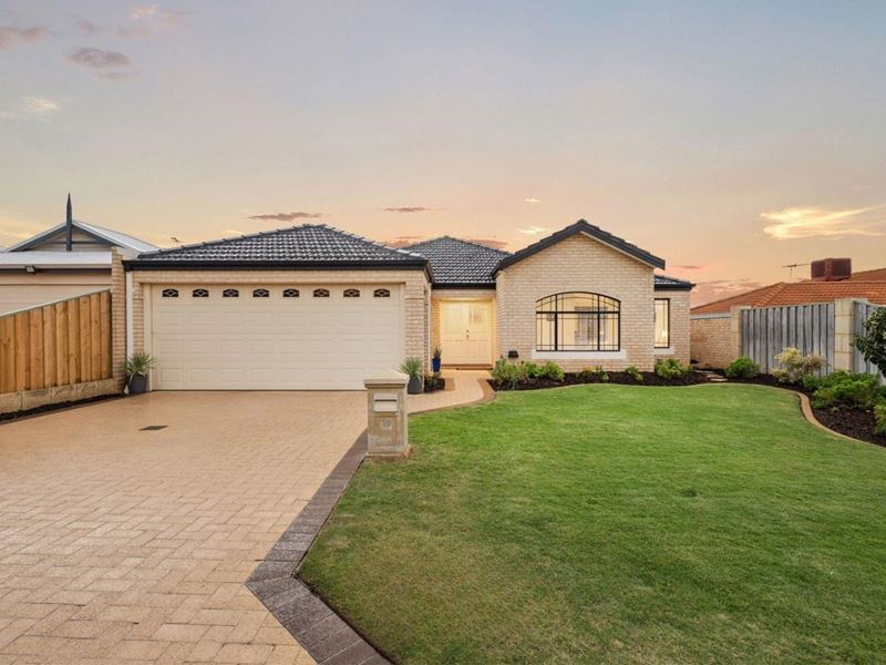 19 Kin Bay Entrance, Mindarie WA 6030