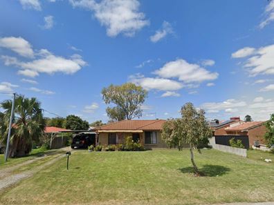 28 Cambridge Crescent, Cooloongup WA 6168