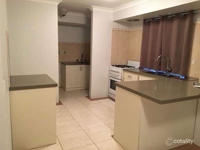 28 Cambridge Crescent, Cooloongup WA 6168