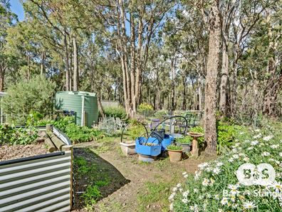 6 Moore Road, Wilga WA 6243