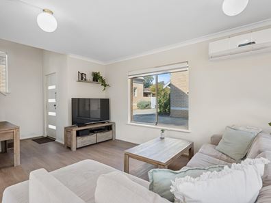 2/54 Hubble Street, East Fremantle WA 6158