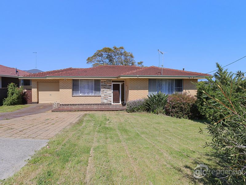 121 Phoenix Road, Spearwood WA 6163