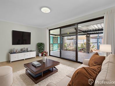 26 Florey Place, Huntingdale WA 6110