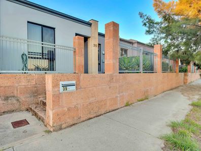 35 Lannam Road, Hilbert WA 6112