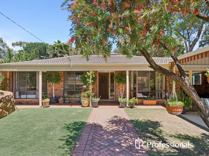 77 Coral Road, Kalamunda WA 6076