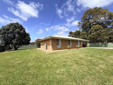 8 Stall Street, Gledhow WA 6330