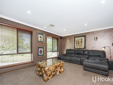 16 Pimelia Grove, Thornlie WA 6108