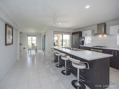 14 Evesham Drive, Ellenbrook WA 6069