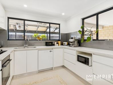 5 Bundegi Grove, Yangebup WA 6164